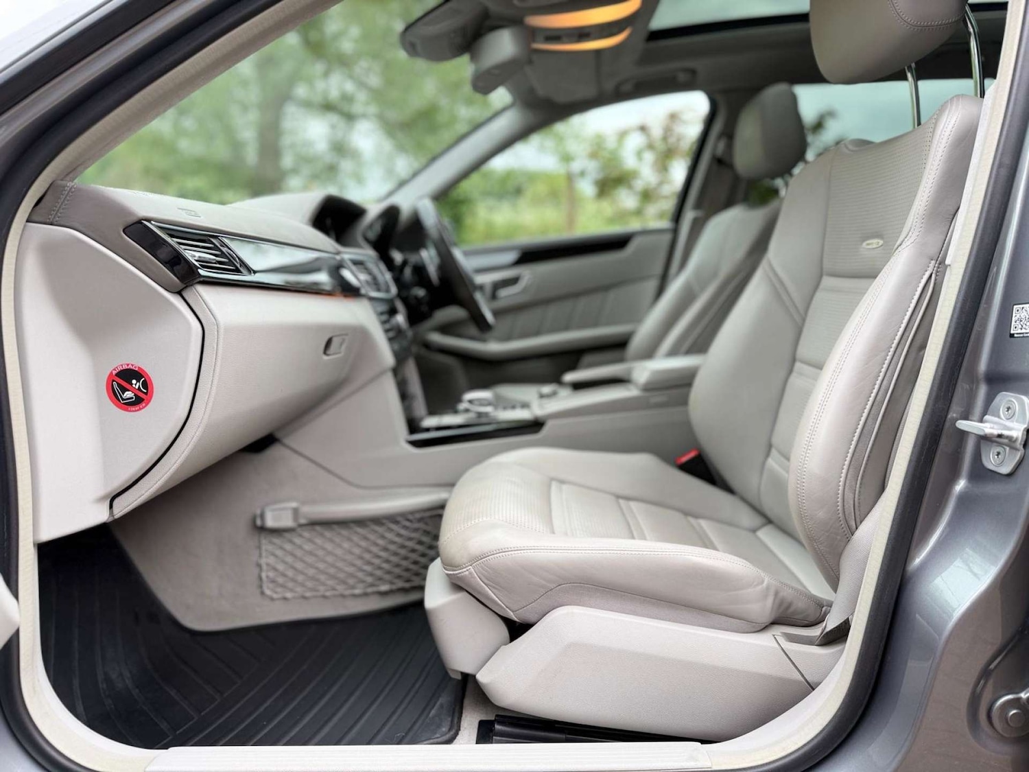 Used Mercedes-Benz E Class 2012 for sale - 76611741: Photo 11