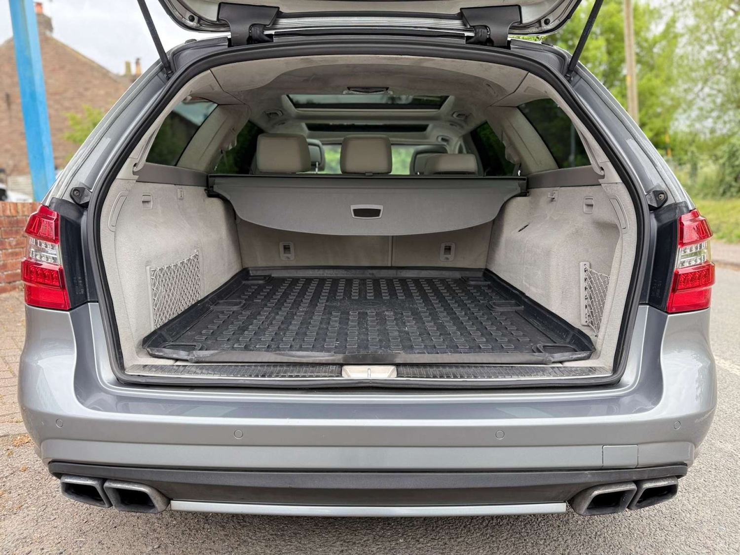 Used Mercedes-Benz E Class 2012 for sale - 76611741: Photo 15