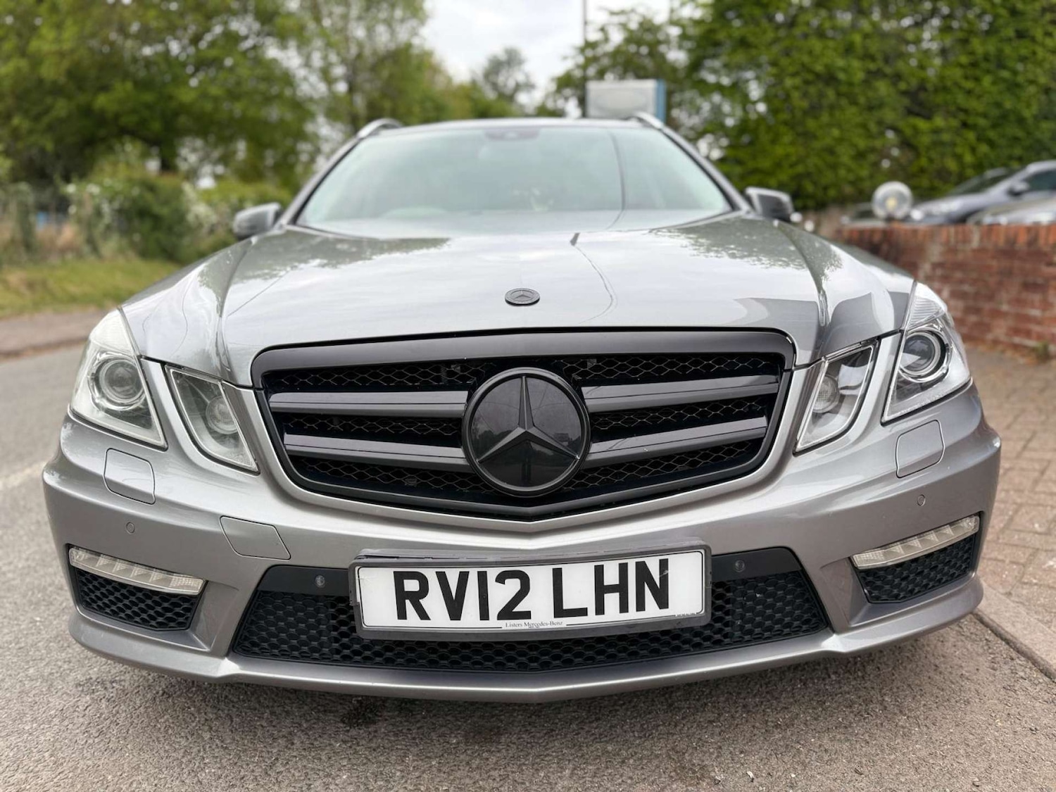Used Mercedes-Benz E Class 2012 for sale - 76611741: Photo 2