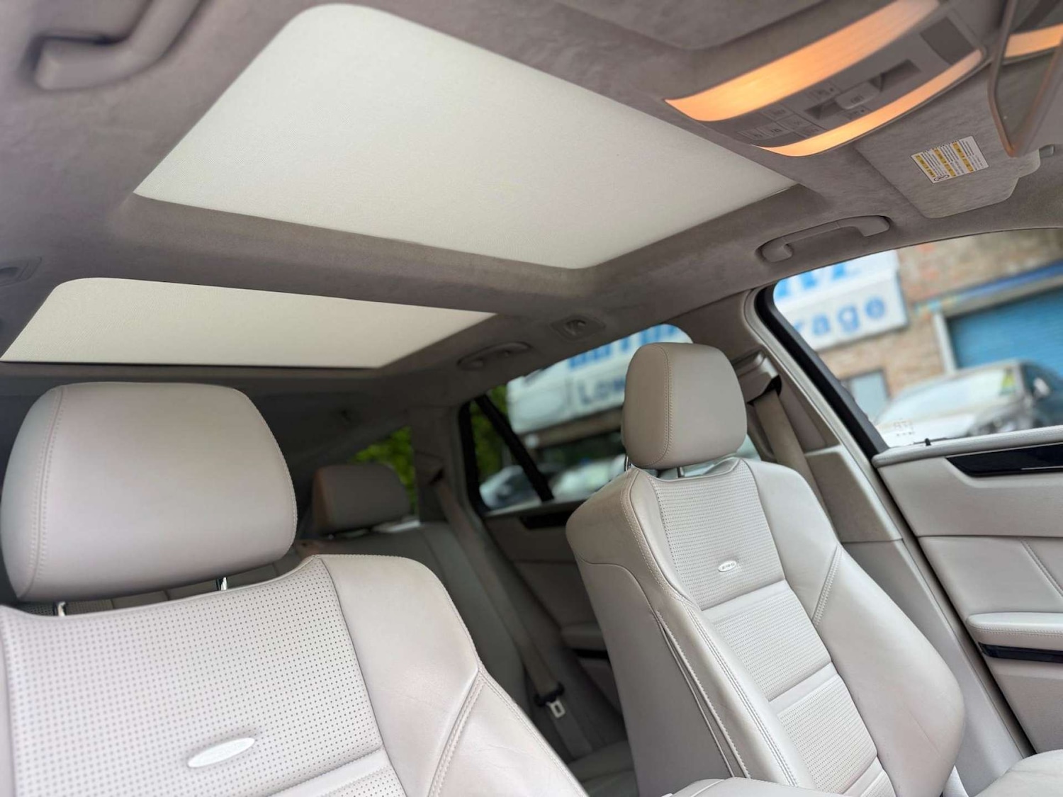 Used Mercedes-Benz E Class 2012 for sale - 76611741: Photo 25