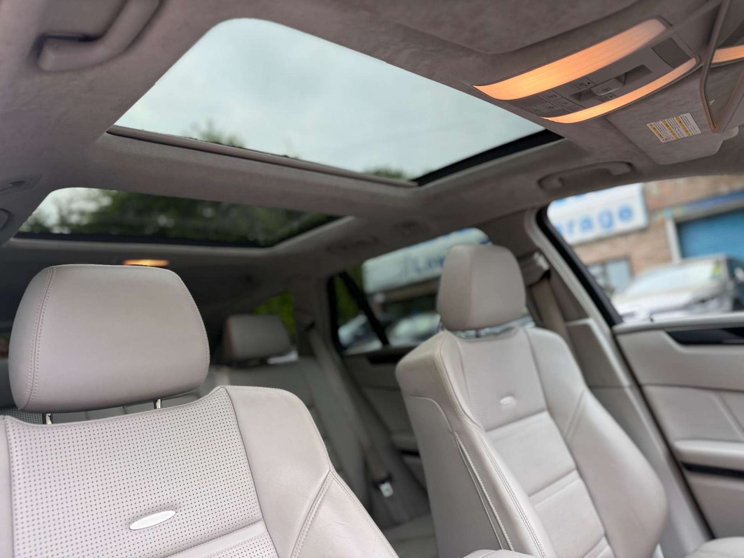 Used Mercedes-Benz E Class 2012 for sale - 76611741: Photo 26