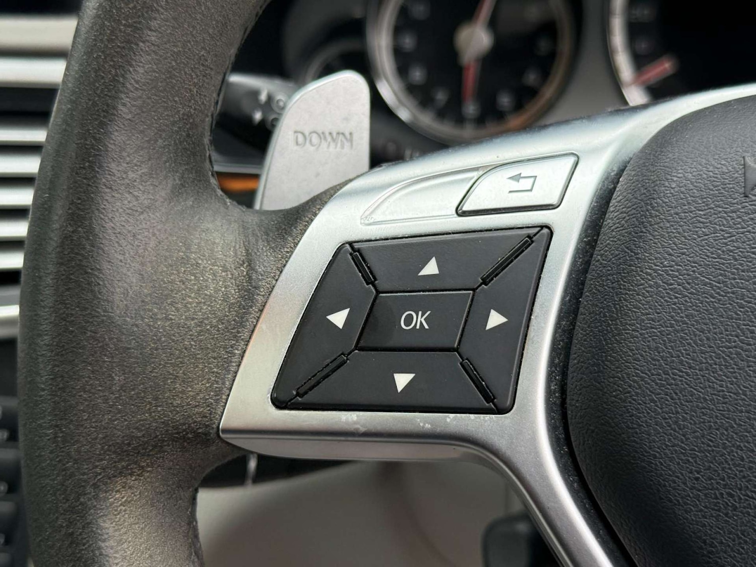 Used Mercedes-Benz E Class 2012 for sale - 76611741: Photo 29