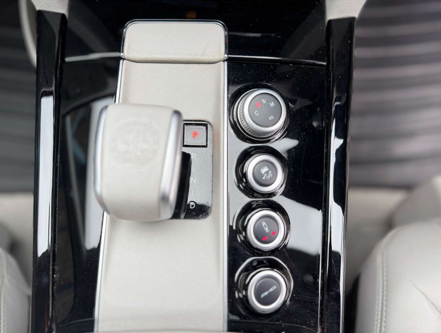 Used Mercedes-Benz E Class 2012 for sale - 76611741: Photo 31