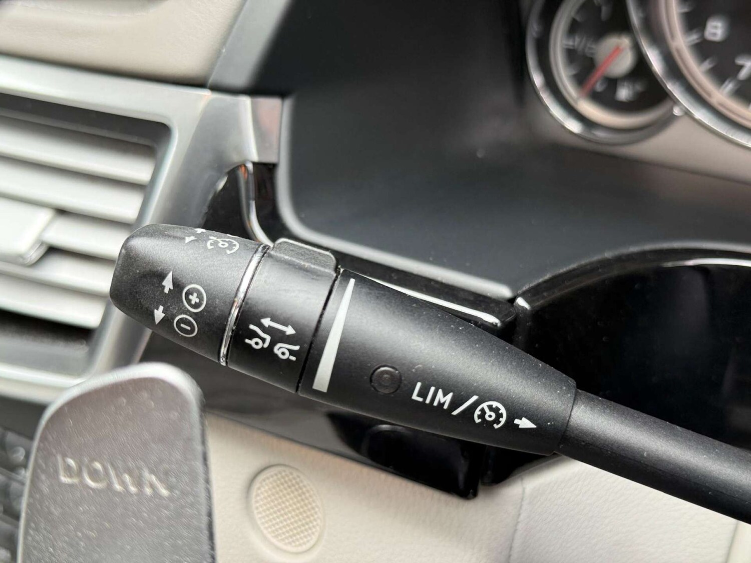 Used Mercedes-Benz E Class 2012 for sale - 76611741: Photo 35