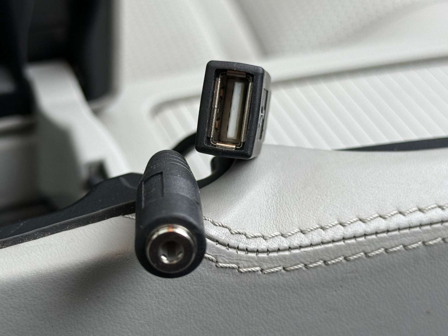 Used Mercedes-Benz E Class 2012 for sale - 76611741: Photo 38