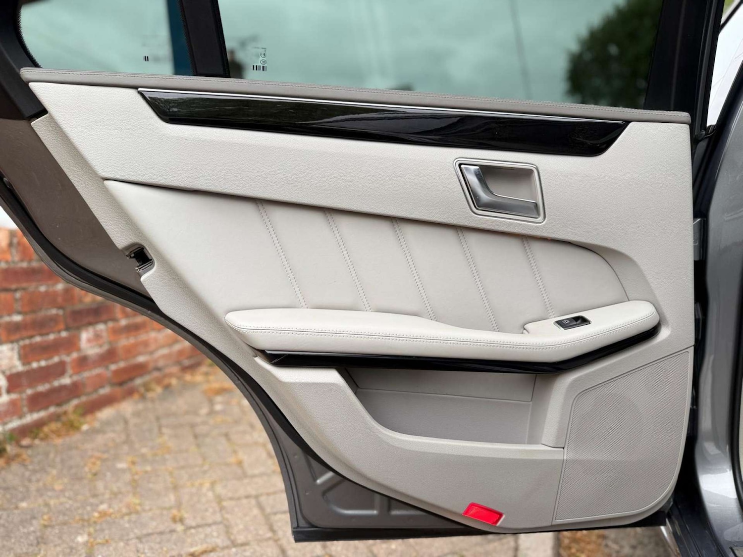 Used Mercedes-Benz E Class 2012 for sale - 76611741: Photo 48