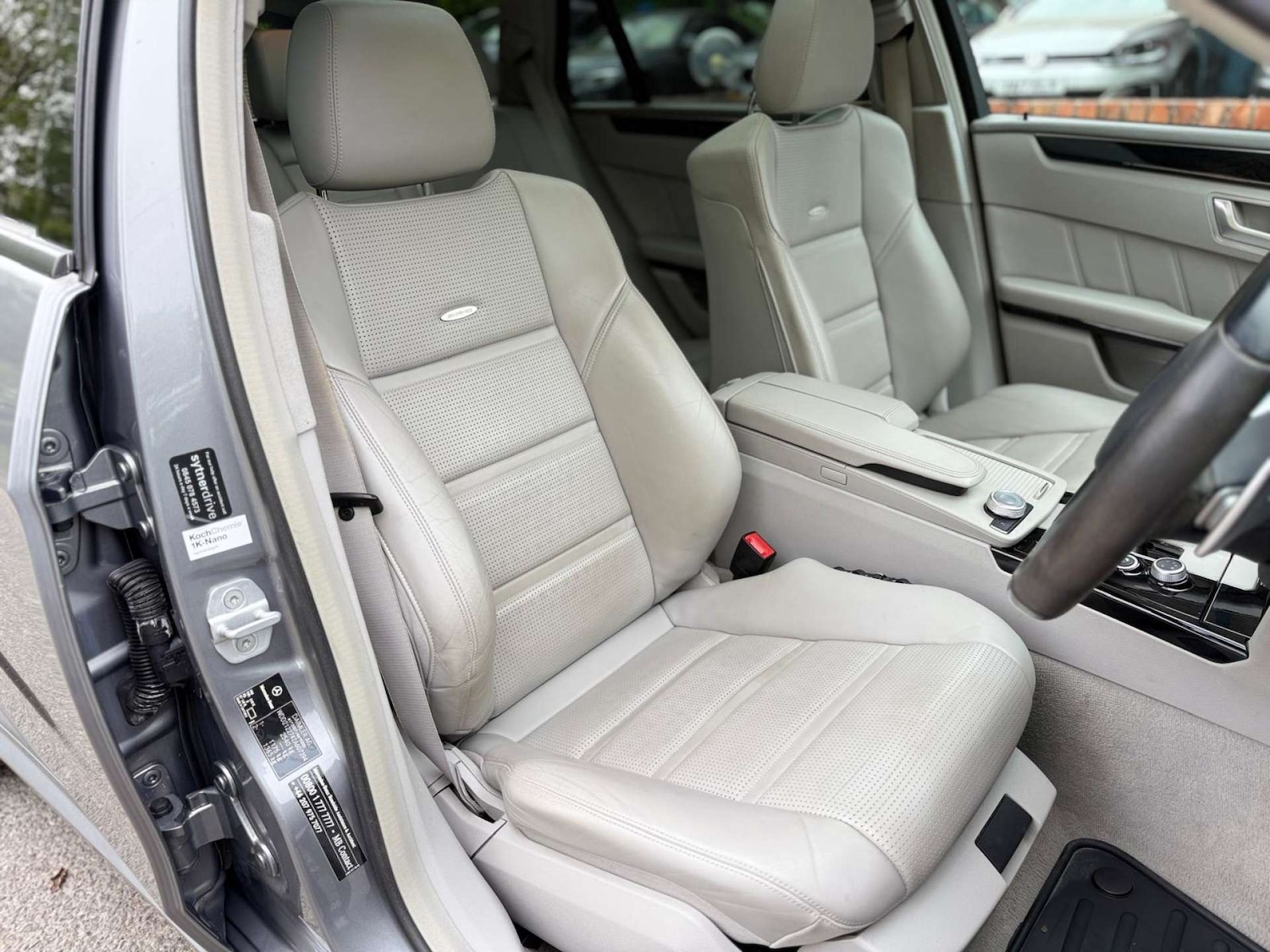 Used Mercedes-Benz E Class 2012 for sale - 76611741: Photo 5