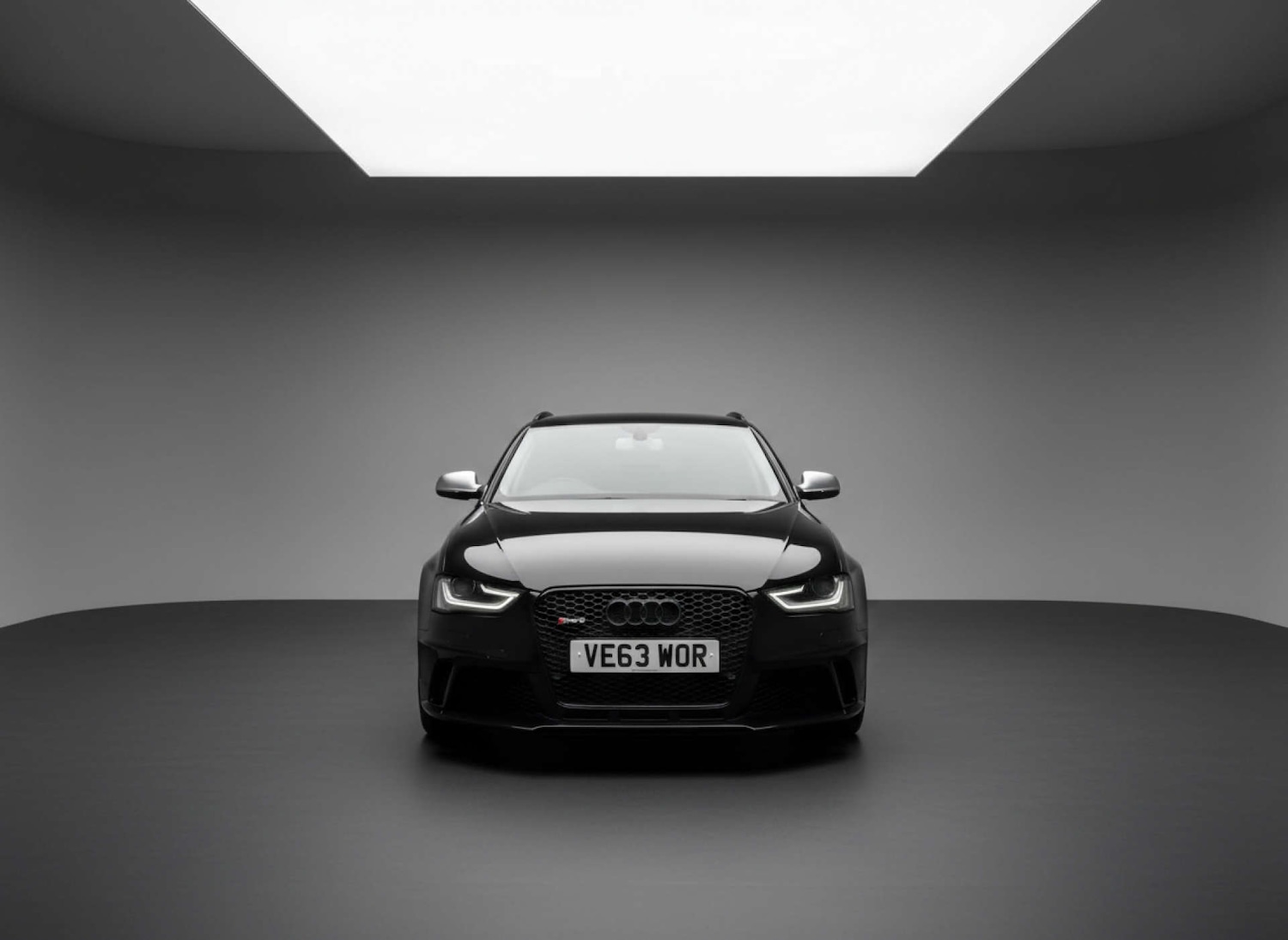 Used Audi RS4 2014 for sale - 77319705: Photo 2