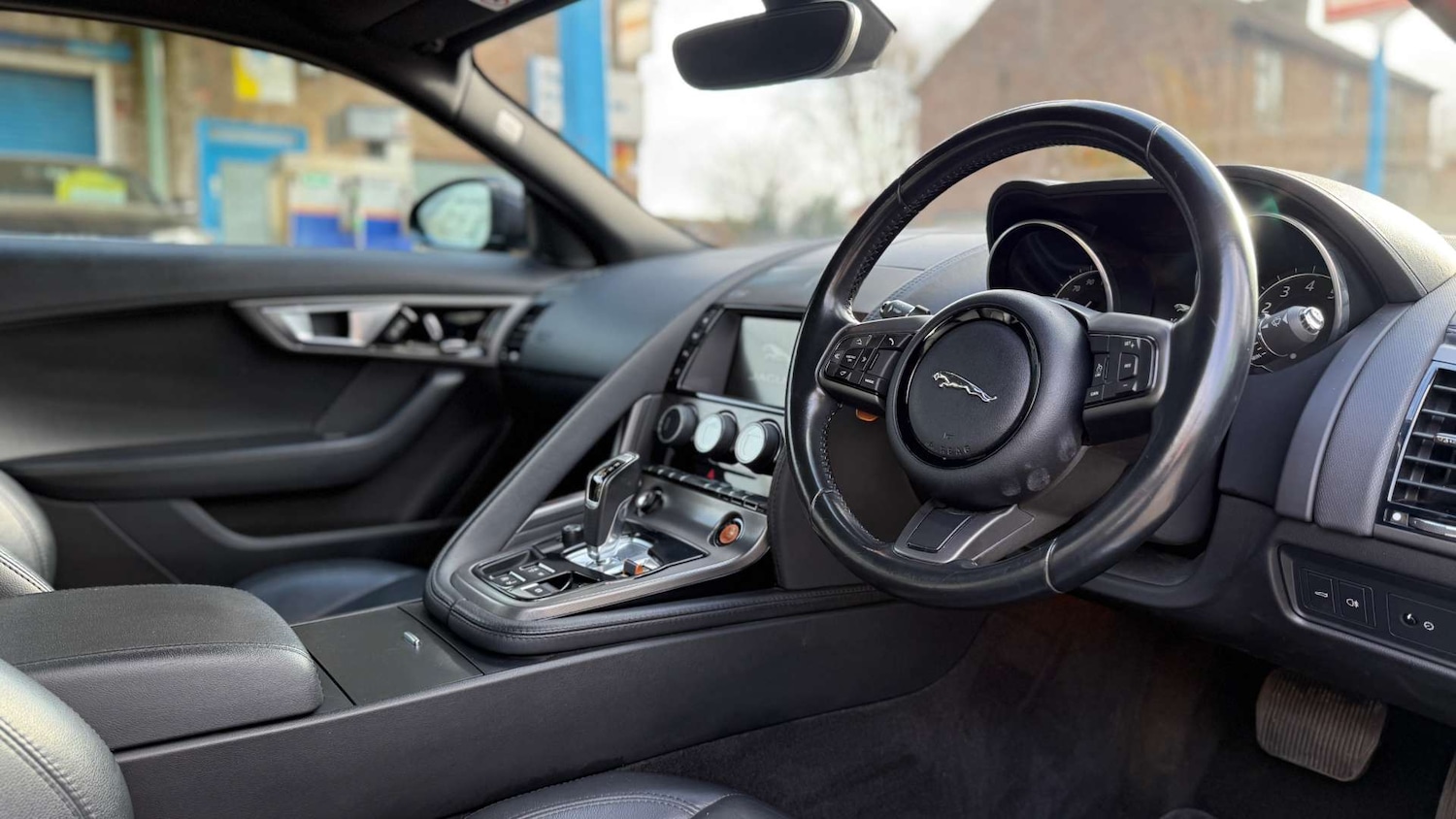 Used Jaguar F-Type 2016 for sale - 77954352: Photo 6