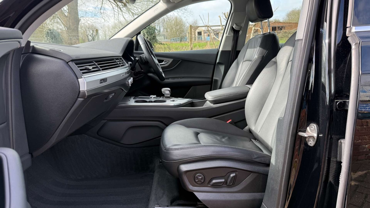 Used Audi Q7 2017 for sale - 77639623: Photo 13