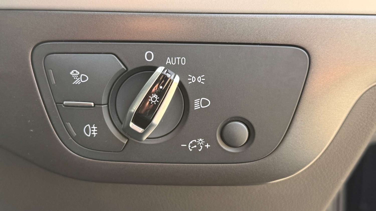 Used Audi Q7 2017 for sale - 77639623: Photo 38