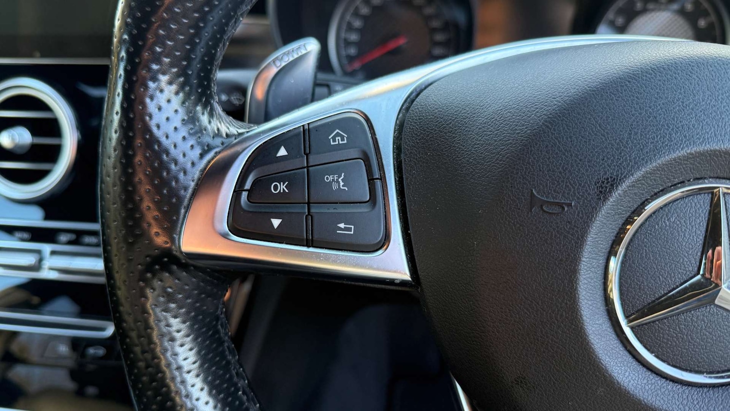 Used Mercedes-Benz C Class 2017 for sale - 76905296: Photo 25