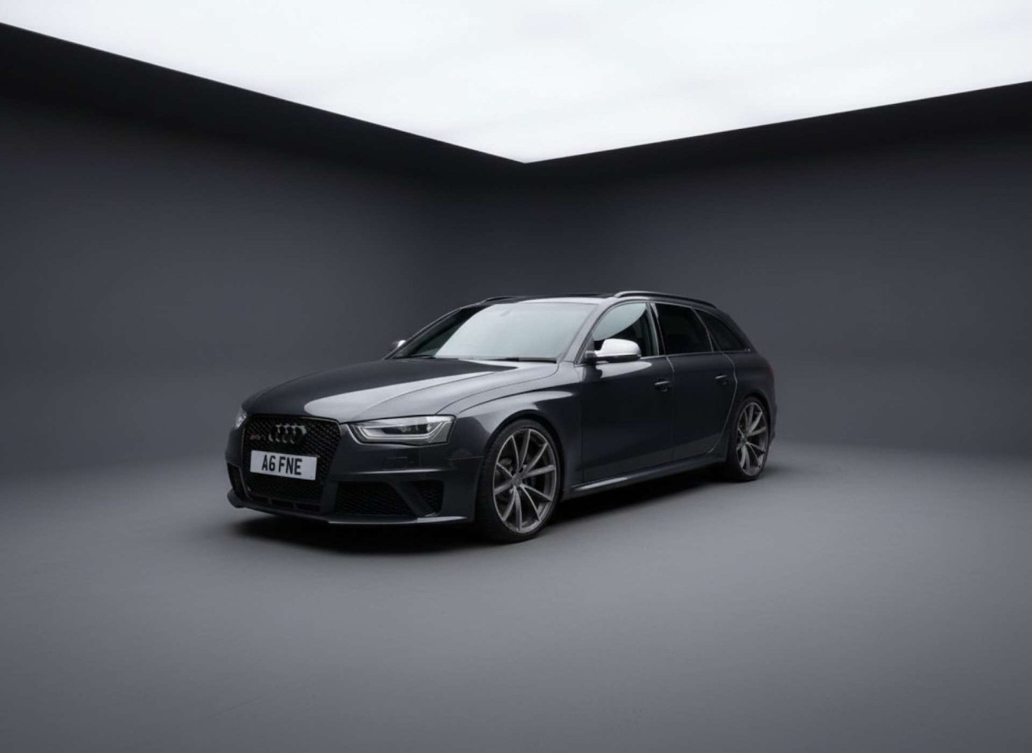 Used Audi RS4 2013 for sale - 77640560: Photo 2