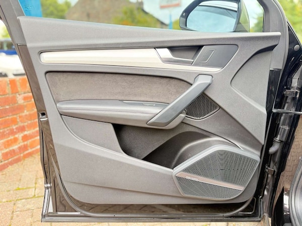 Used Audi Q5 2020 for sale - 76129231: Photo 48