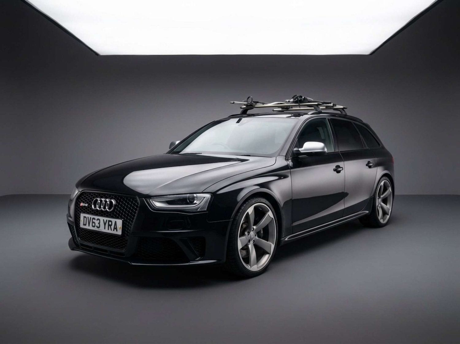 Used Audi RS4 2013 for sale - 77798392: Photo 2