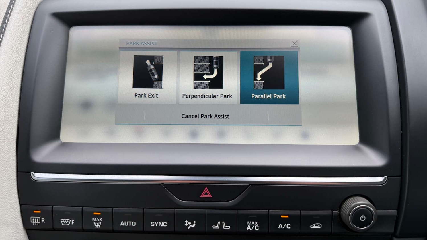 Used Jaguar E-Pace 2018 for sale - 77632640: Photo 21