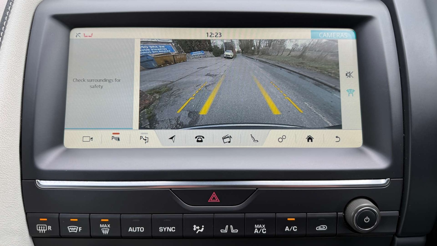 Used Jaguar E-Pace 2018 for sale - 77632640: Photo 22