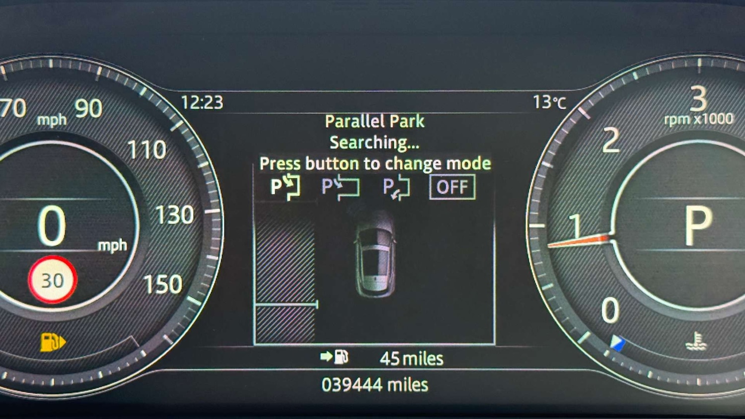 Used Jaguar E-Pace 2018 for sale - 77632640: Photo 32