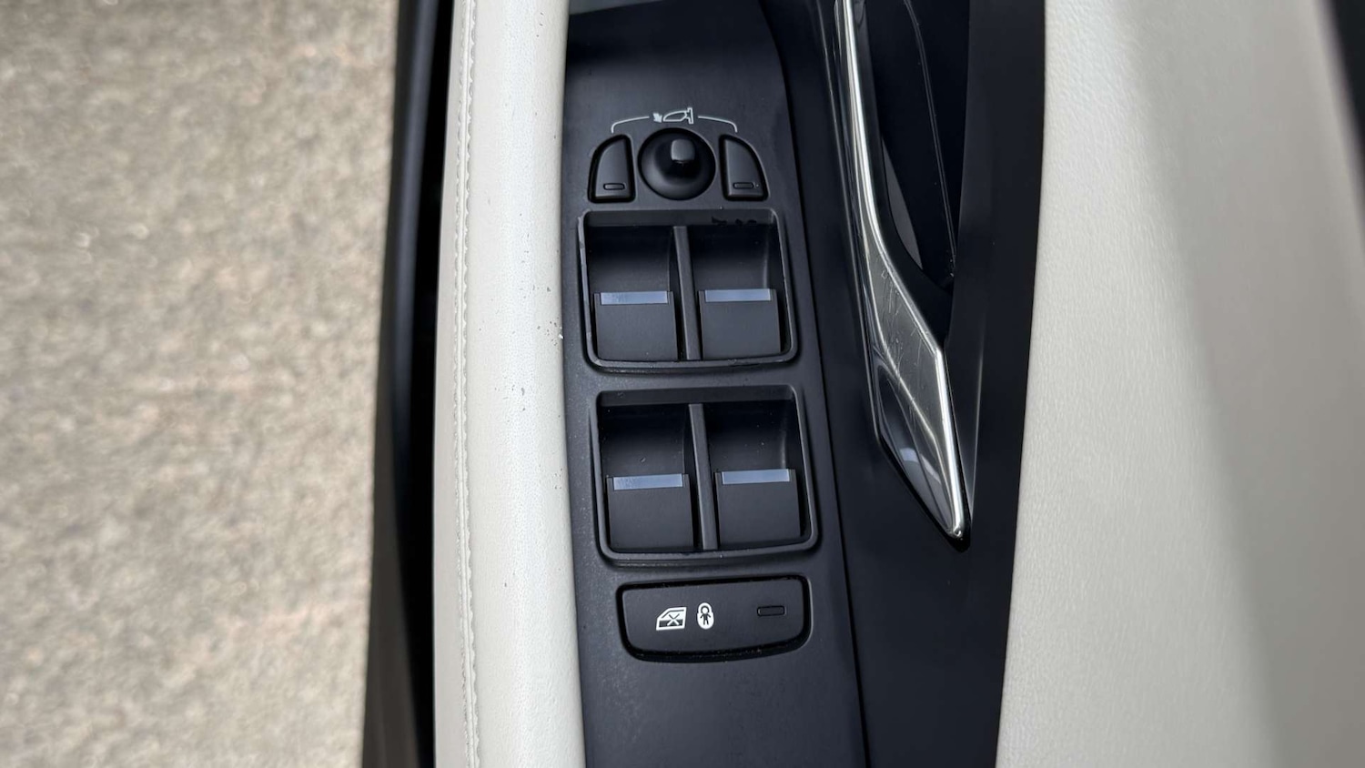 Used Jaguar E-Pace 2018 for sale - 77632640: Photo 37