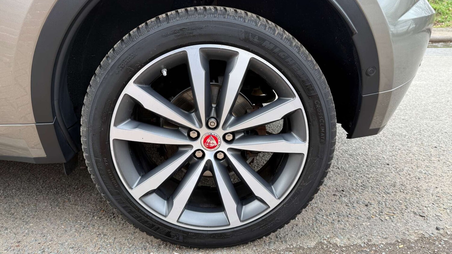 Used Jaguar E-Pace 2018 for sale - 77632640: Photo 44