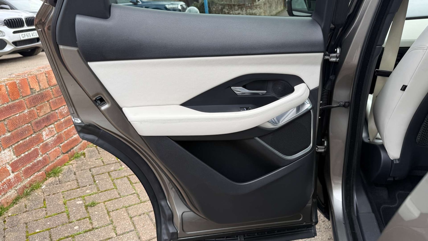 Used Jaguar E-Pace 2018 for sale - 77632640: Photo 48