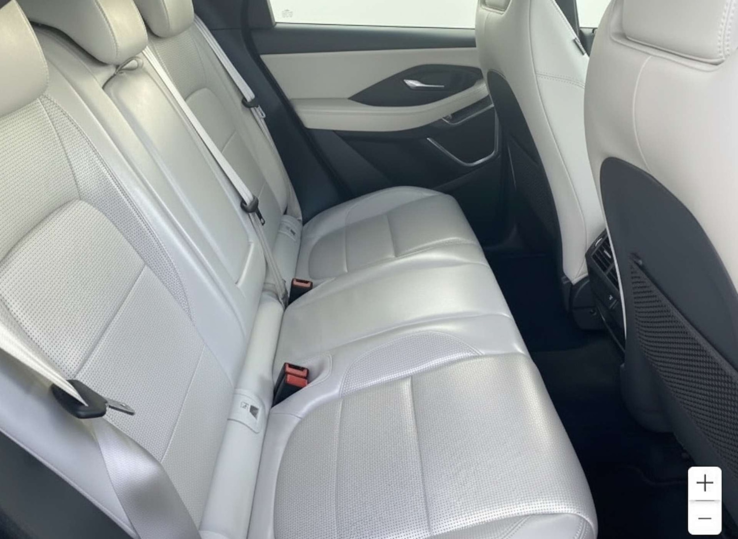 Used Jaguar E-Pace 2018 for sale - 77632640: Photo 8