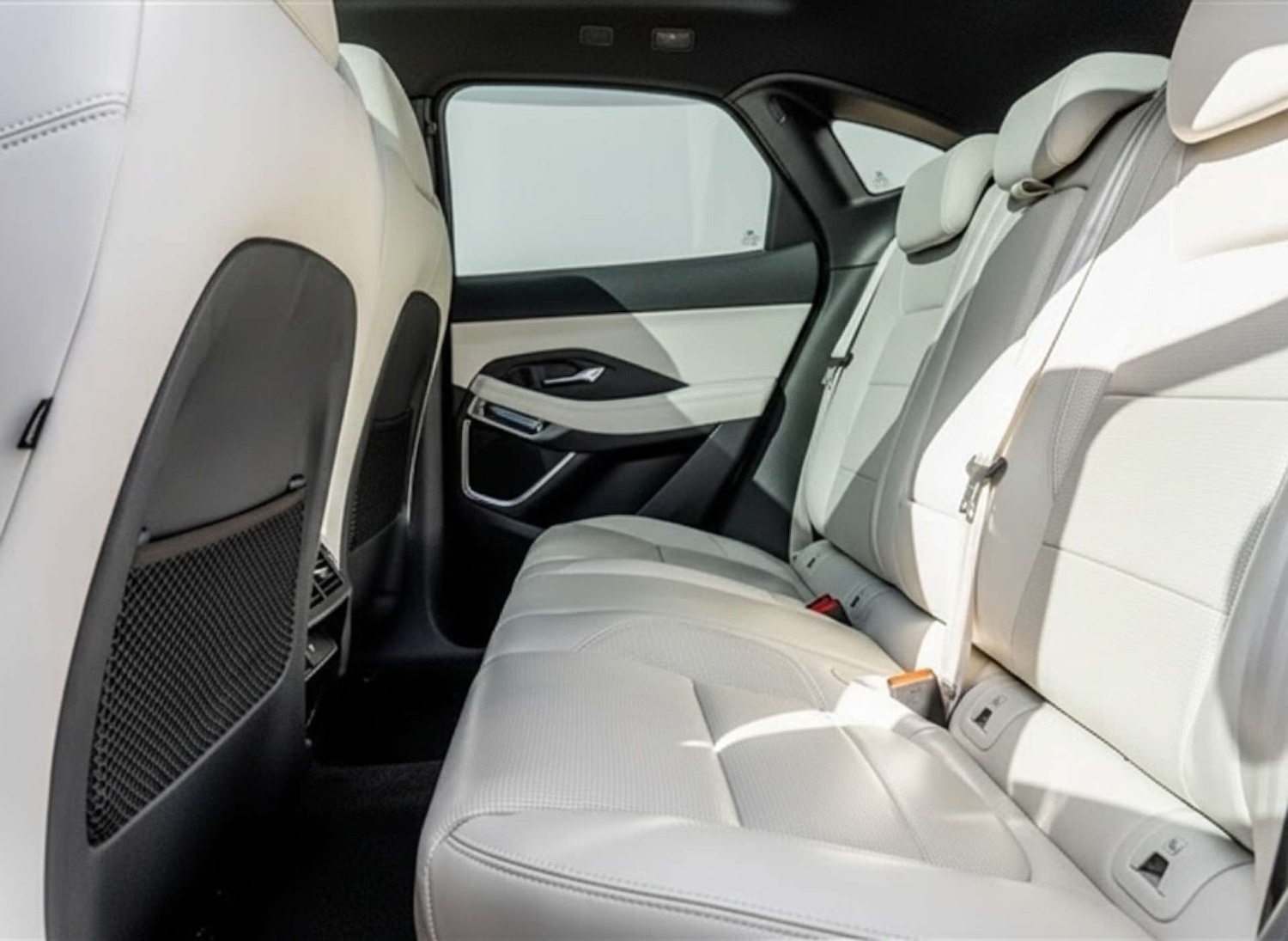 Used Jaguar E-Pace 2018 for sale - 77632640: Photo 9