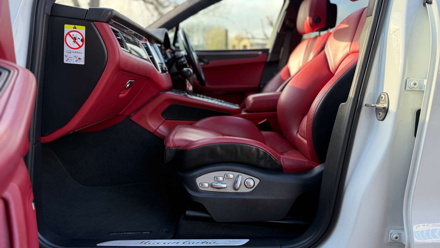 Used Porsche Macan 2015 for sale - 77328608: Photo 13