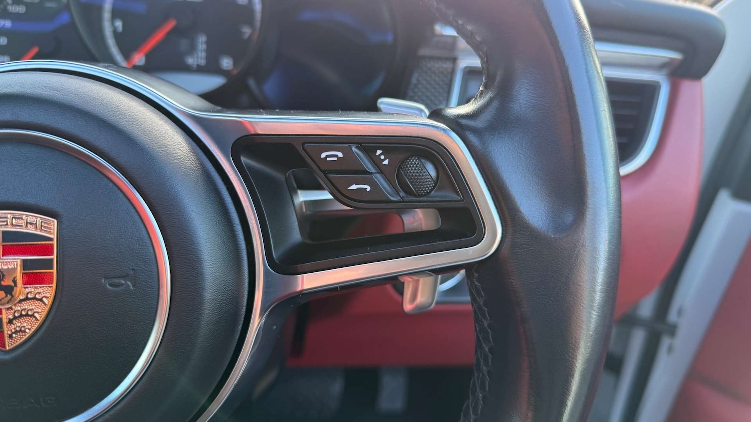 Used Porsche Macan 2015 for sale - 77328608: Photo 31