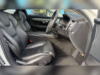 Used Volvo V90 2019 for sale - 79424374: Photo