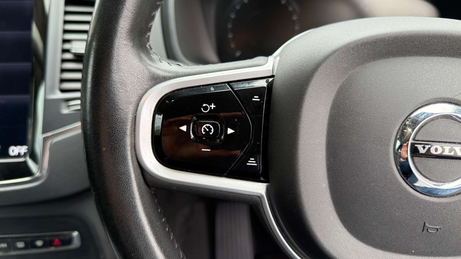 Used Volvo XC90 2021 for sale - 77632651: Photo 33