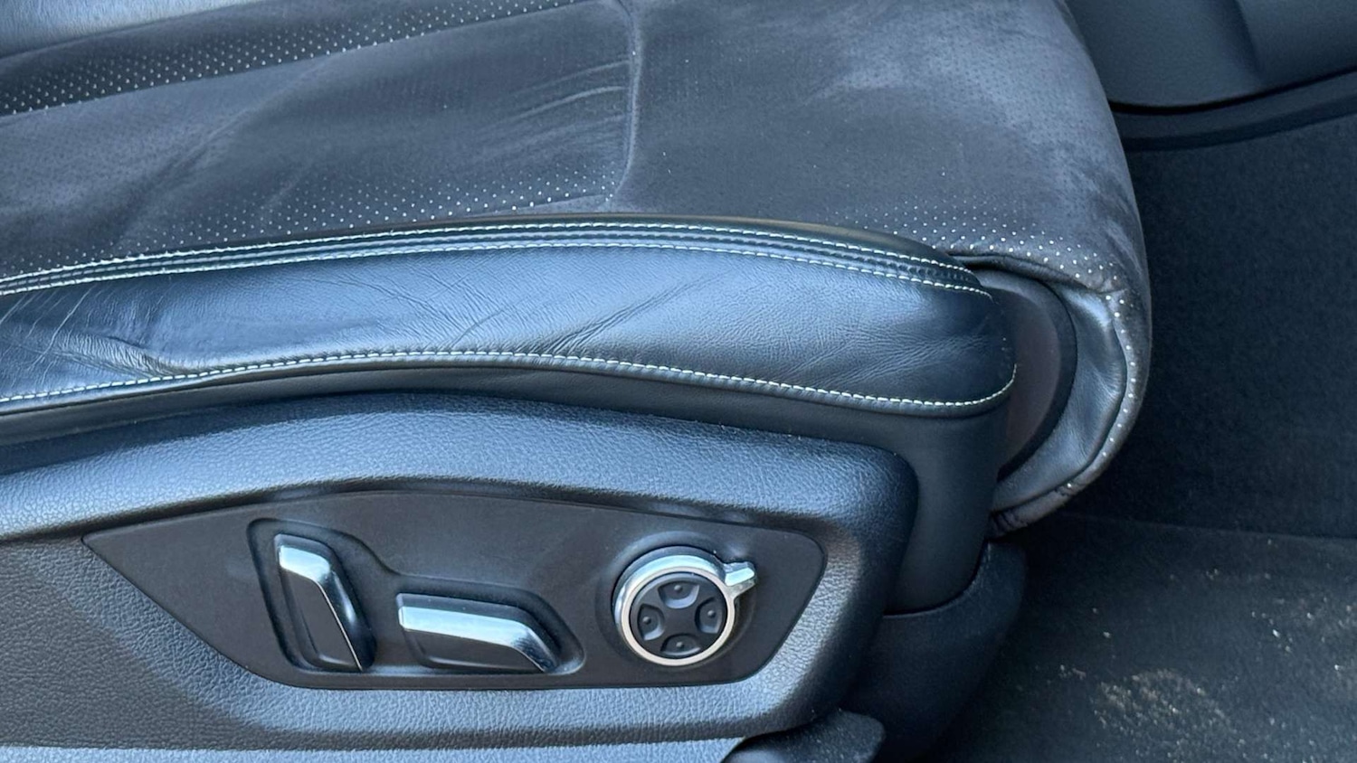 Used Audi Q7 2018 for sale - 76757909: Photo 35