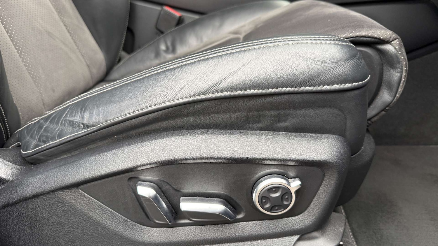 Used Audi Q7 2018 for sale - 76757909: Photo 43