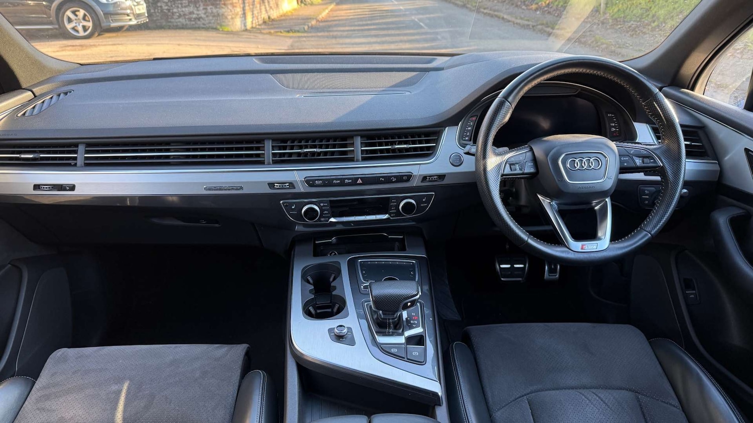 Used Audi Q7 2018 for sale - 76757909: Photo 6