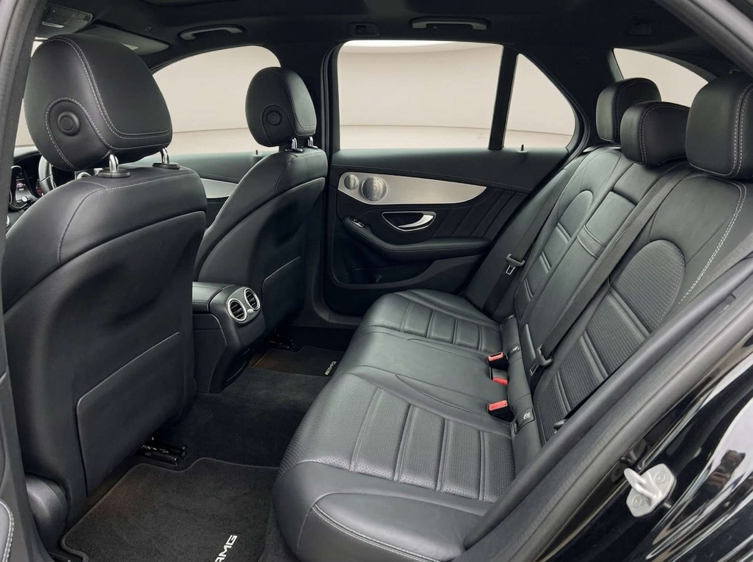 Used Mercedes-Benz C Class 2016 for sale - 77798391: Photo 5