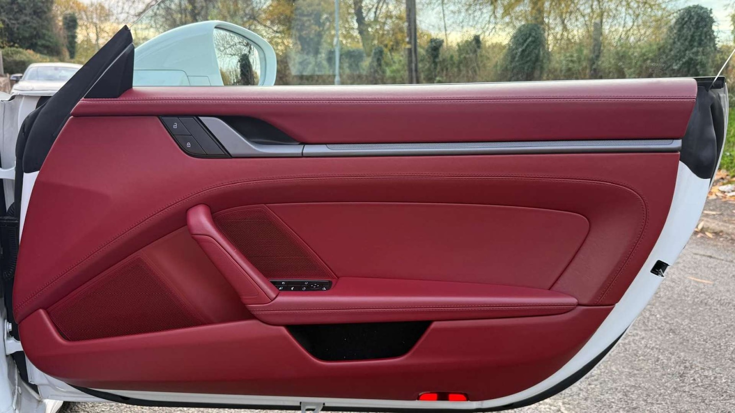 Used Porsche 911 2021 for sale - 76477422: Photo 48