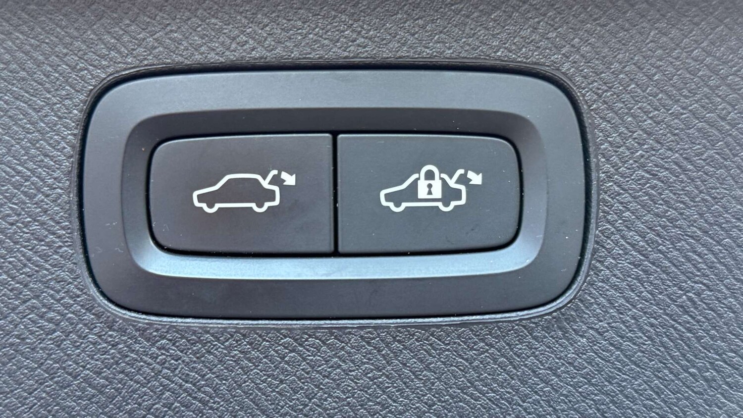 Used Volvo XC90 2016 for sale - 76946120: Photo 47