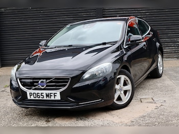 Used Volvo V40 2015 for sale - 79380997: Photo