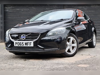 Used Volvo V40 2015 for sale - 79380997: Photo