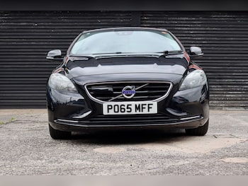 Used Volvo V40 2015 for sale - 79380997: Photo