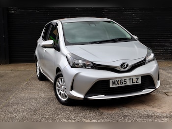 Used Toyota Yaris 2015 for sale - 78832651: Photo