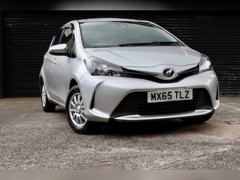 Used Toyota Yaris 2015 for sale - 78832651: Photo