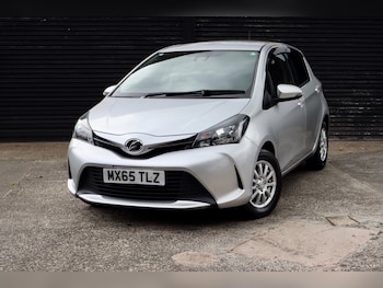 Used Toyota Yaris 2015 for sale - 78832651: Photo