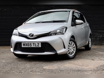 Used Toyota Yaris 2015 for sale - 78832651: Photo