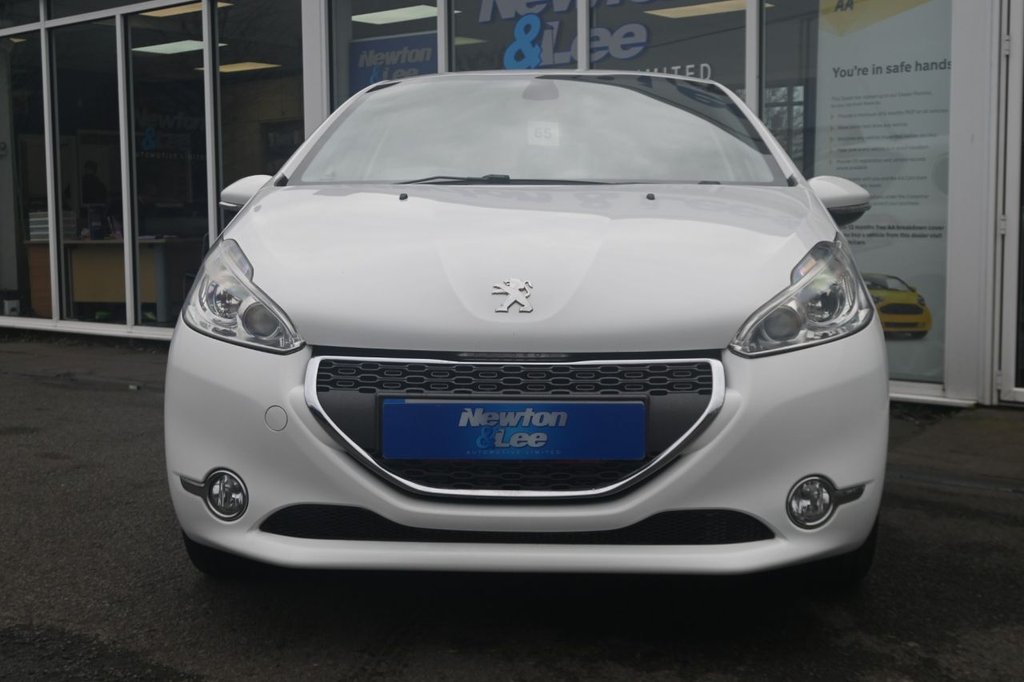 Used Peugeot 208 2013 for sale - 77952343: Photo 2