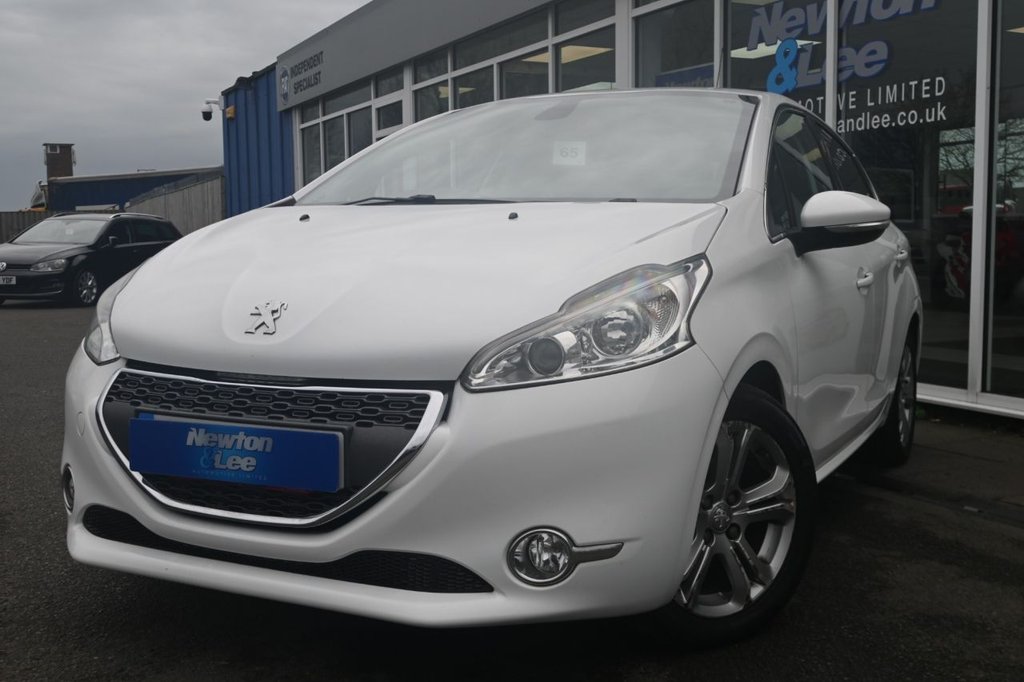 Used Peugeot 208 2013 for sale - 77952343: Photo 3