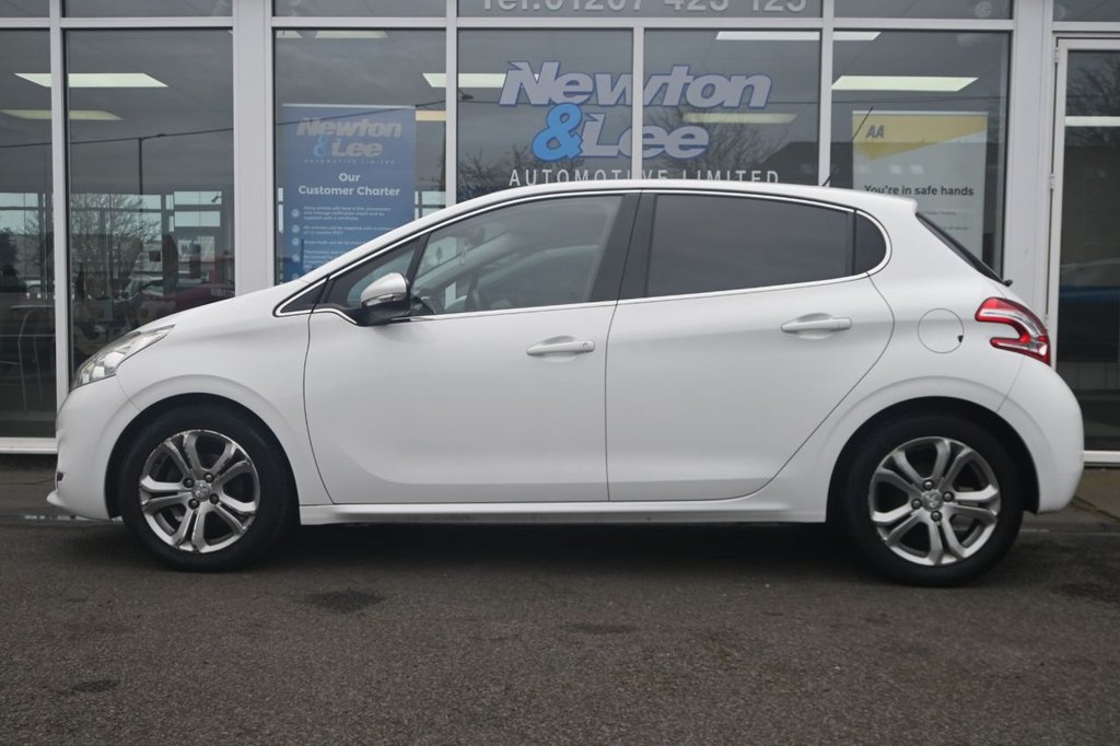 Used Peugeot 208 2013 for sale - 77952343: Photo 5
