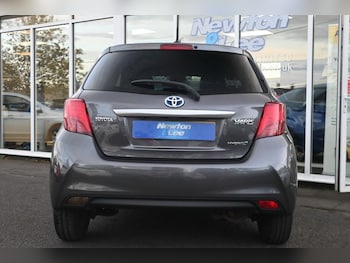 Used Toyota Yaris 2016 for sale - 76303762: Photo 4