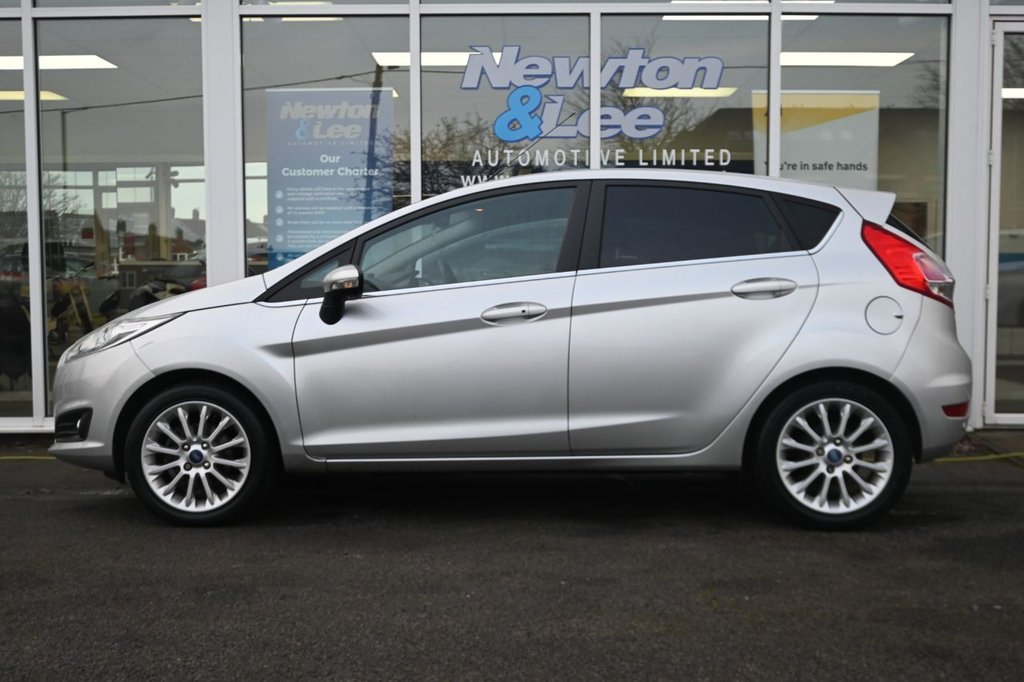Used Ford Fiesta 2015 for sale - 77122044: Photo 5
