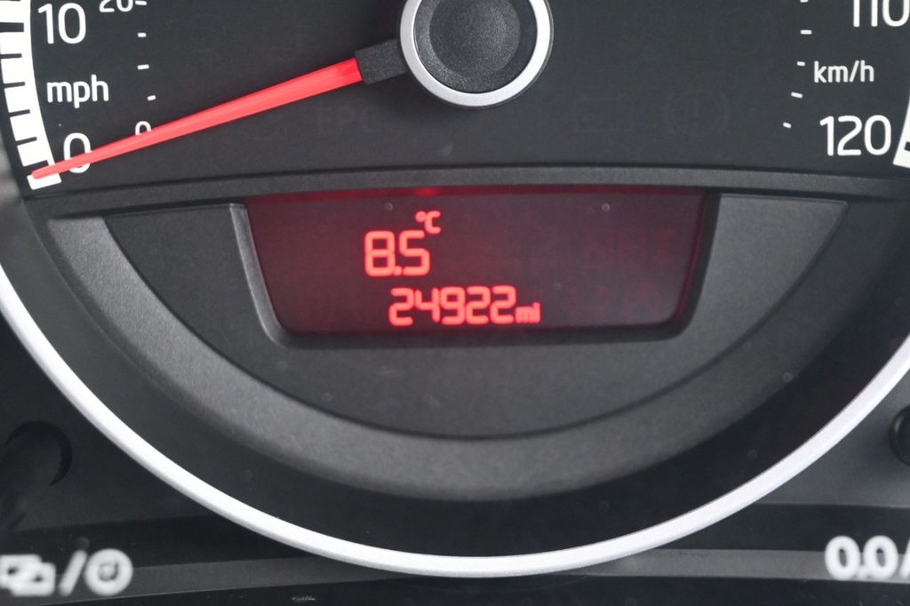 Used Volkswagen up! 2014 for sale - 77904893: Photo 12